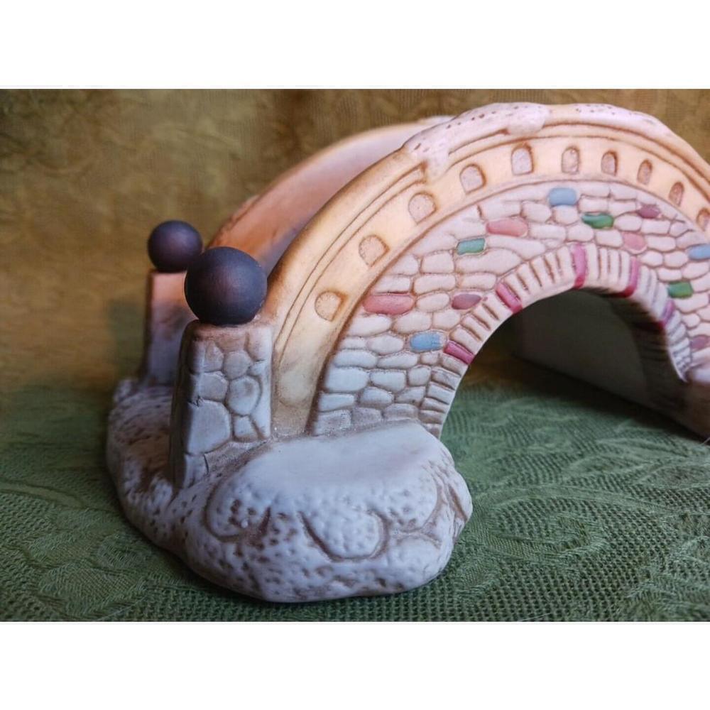House of Lloyd Old World Bridge Porcelain Holiday - Picture 4 of 6